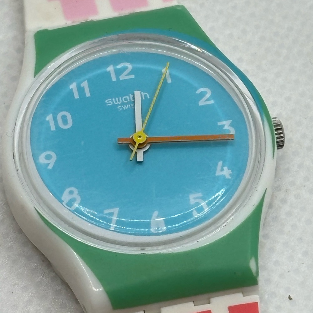 Swatch De Travers LW146 Watch.